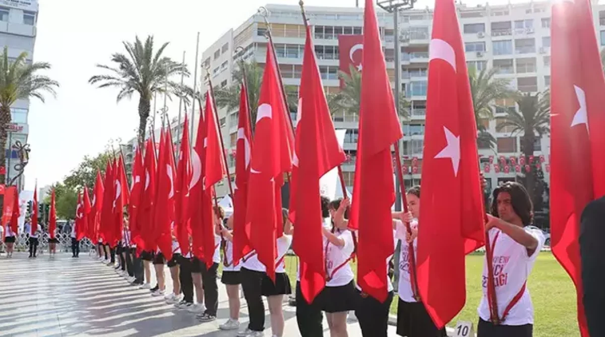 19 Mayıs coşkuyla kutlandı, gençlik ve spor heyecanla yaşandı.