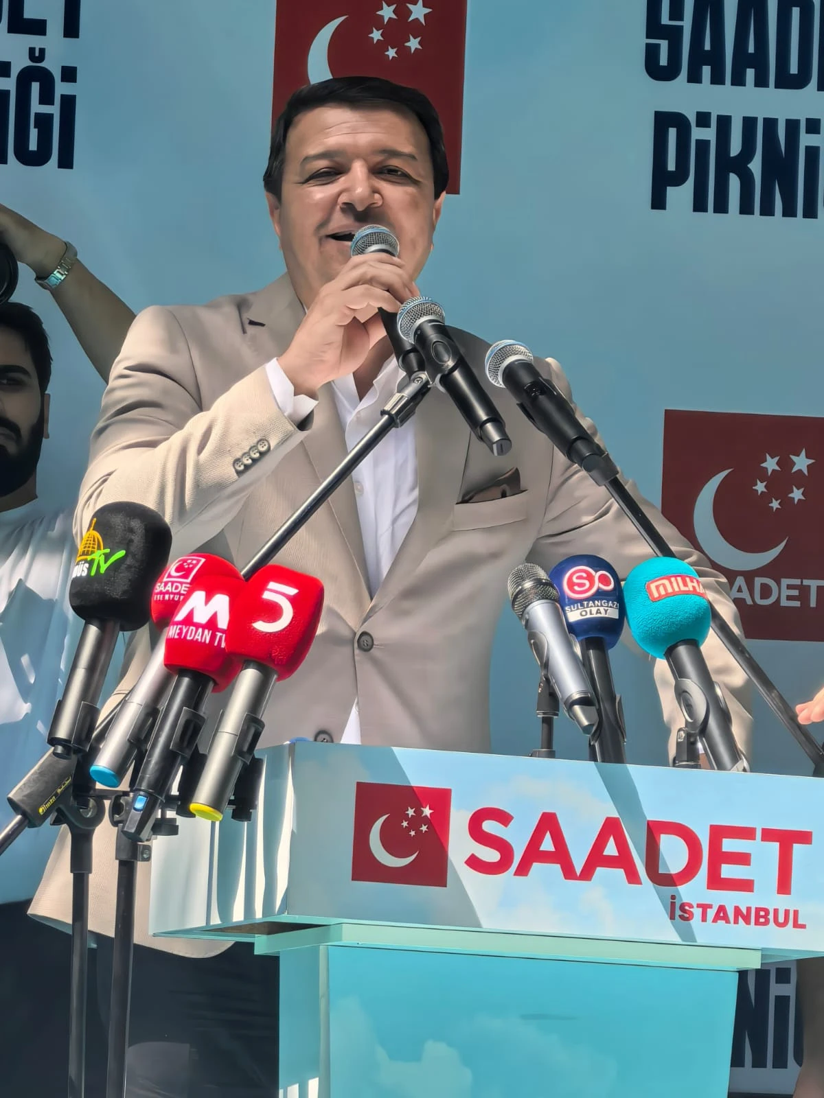 ARIKAN&rsquo;DAN TDK&rsquo;YA &Ccedil;ARPICI &Ccedil;AĞRI: &ldquo;YILIN KELİMELERİ &lsquo;OPERASYON&rsquo; VE &lsquo;TRANSFER&rsquo; OLSUN!&rdquo;