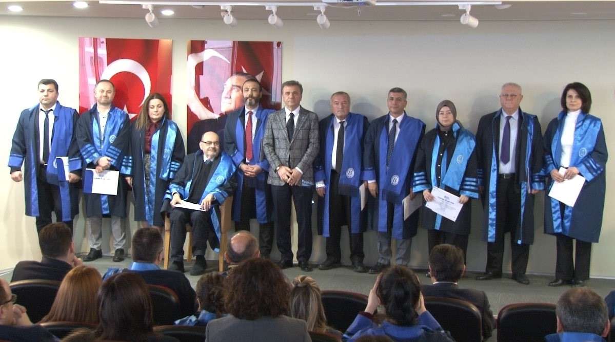 Esenyurt Üniversitesi’nde Akademik Başarı Ödülleri Sahiplerini Buldu!