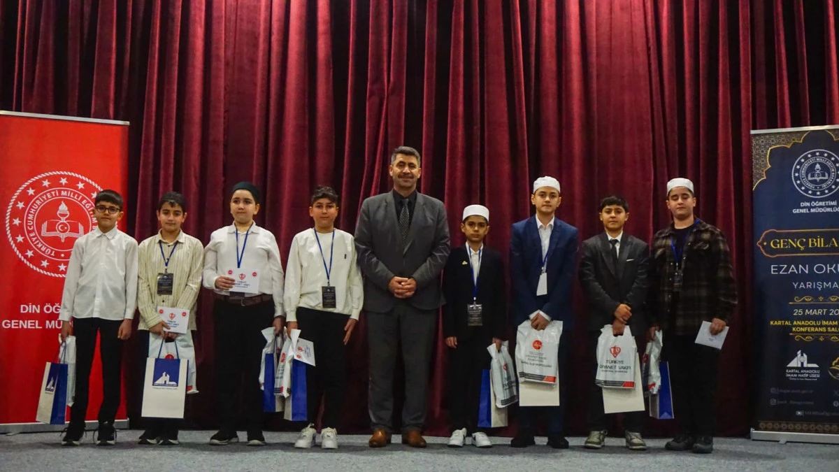 Esenyurt'a &Ccedil;ifte Gurur: Katip &Ccedil;elebi İmam Hatip &Ouml;ğrencilerinden B&uuml;y&uuml;k Başarı