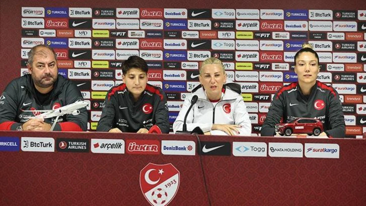 Necla Güngör Kıragası: Play-off şansımızı sürdürmek istiyoruz