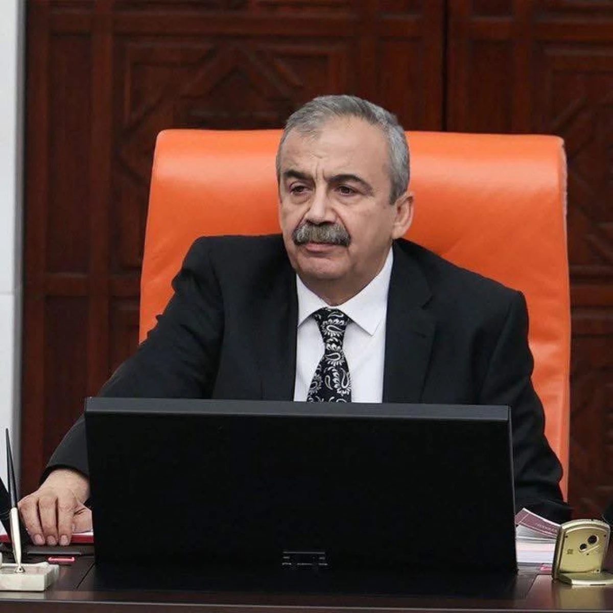 TBMM Başkanvekili Sırrı Süreyya Önder hayatını kaybetti