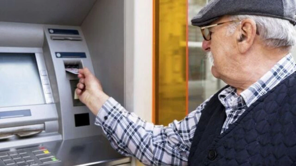 Yargıtay’dan Karar: Bankalar Emekli Maaşına Bloke Koyabilecek